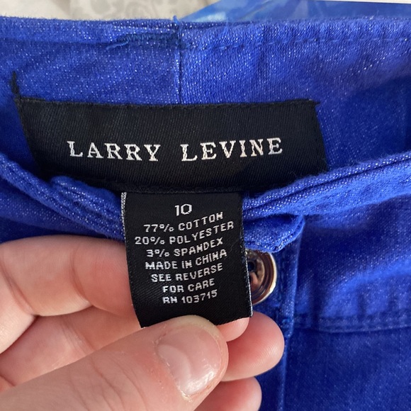 Size 10, Larry Levine capri style pants. Casual fit. - Picture 2 of 2
